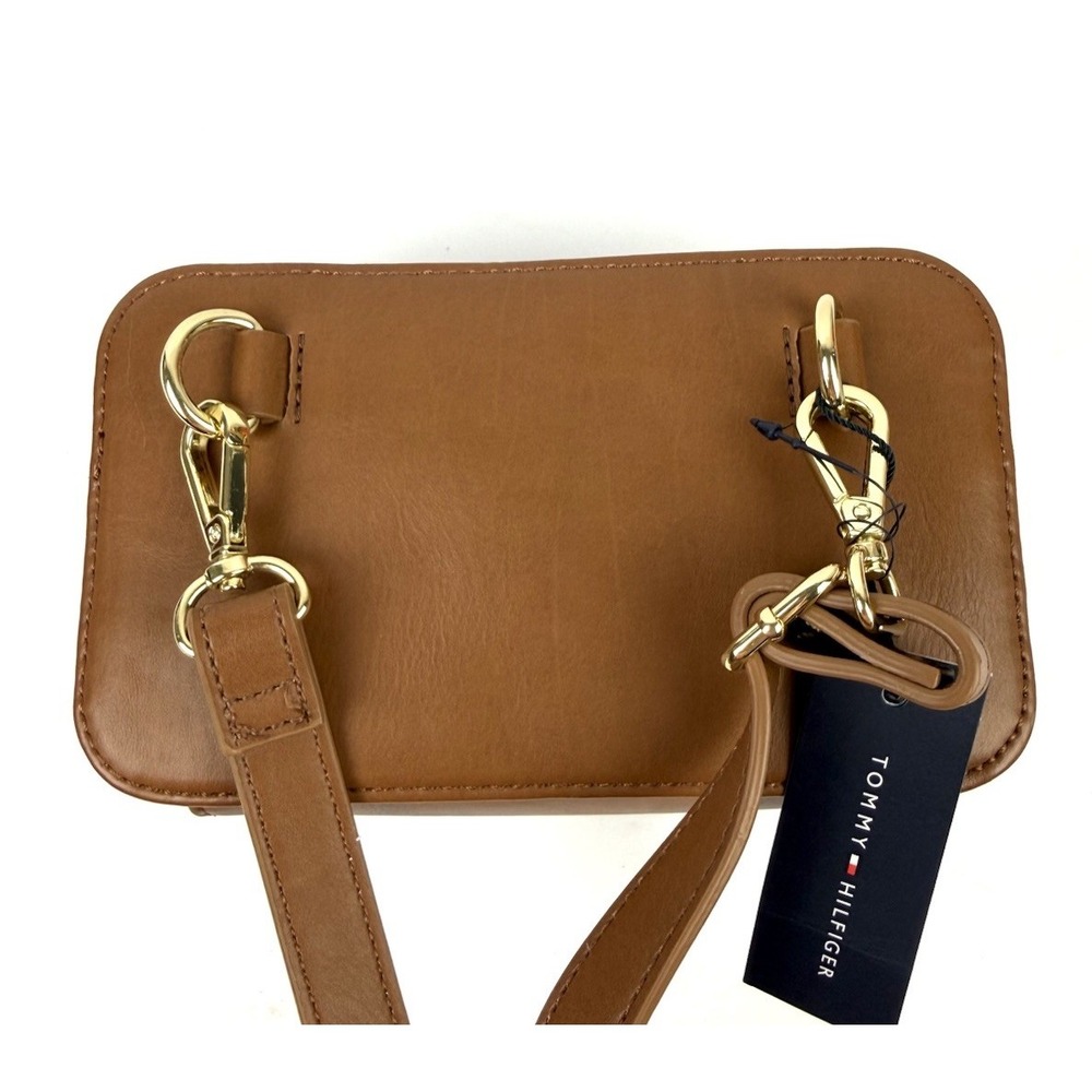 Tommy Hilfiger Signature Belt Bag Crossbody Camera Bag Monogram Canvas NWT - Picture 5 of 11